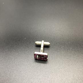 CUFF LINKS